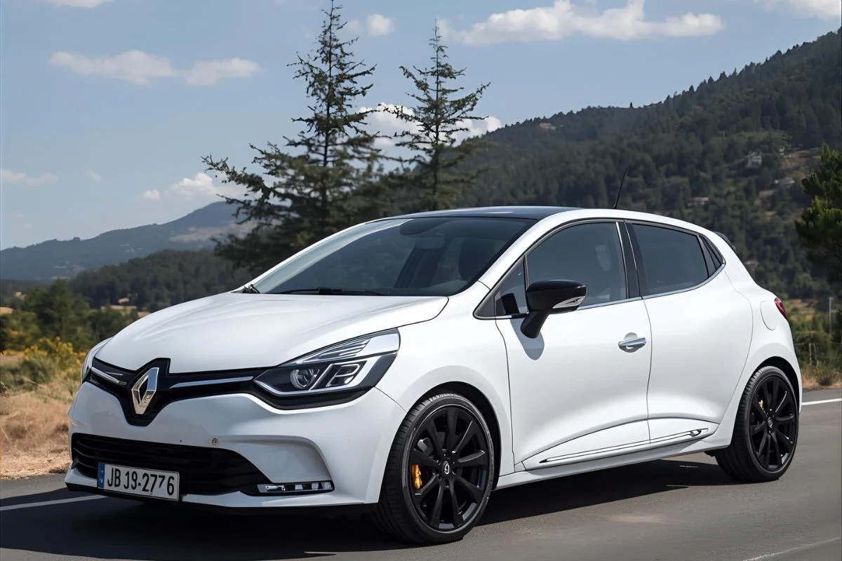 renault clio (1)